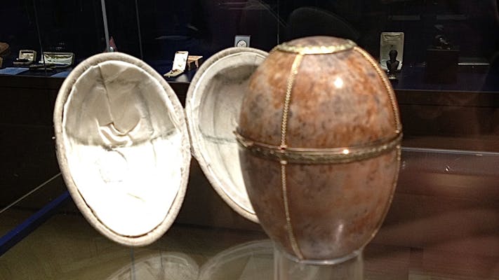 The Karelian Birch egg.